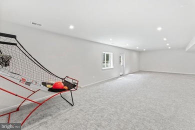 **SOLAR PANEL INCLUDED ONLY ONE YEAR OLD** Save More as Energy - photo 22