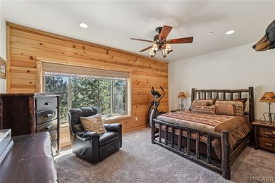 Majestic log-style mountain masterpiece located in the exclusive - photo 23
