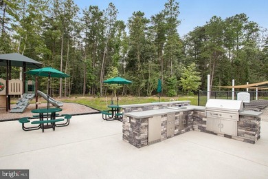 **SOLAR PANEL INCLUDED ONLY ONE YEAR OLD** Save More as Energy - photo 33