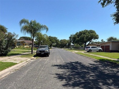 This spacious propertysits in an established residential - photo 2