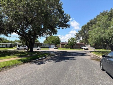 This spacious propertysits in an established residential - photo 3