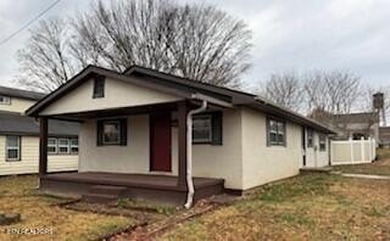 Watts Bar Lake Home Sale Pending in Loudon Tennessee