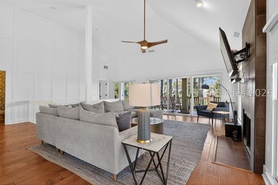 This exceptional second-row ocean home in Sea Pines offers a - photo 8