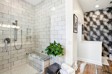 Stunning Estate with Guest Apartment & Resort-Style Pool
This - photo 19