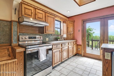 Beautiful home with STUNNING mountain views! This 3 bedroom, 2 - photo 32