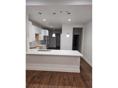 Don't miss out on this modern gem that's perfect for first-time - photo 4