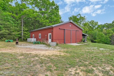 Beautiful home with STUNNING mountain views! This 3 bedroom, 2 - photo 50