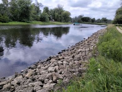 (private lake, pond, creek) Acreage For Sale in Montello Wisconsin