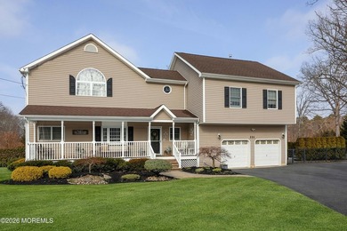 (private lake, pond, coastal) Home For Sale in Freehold New Jersey