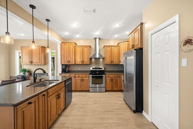 METICULOSULY Cared For, and one of the LOWEST PRICED per sq/ft - photo 9