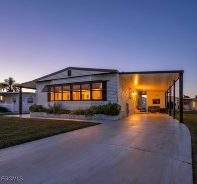 (private lake, pond, coastal) Home For Sale in Fort Myers Florida