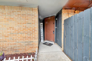 Move in ready and conveniently located near military bases - photo 2