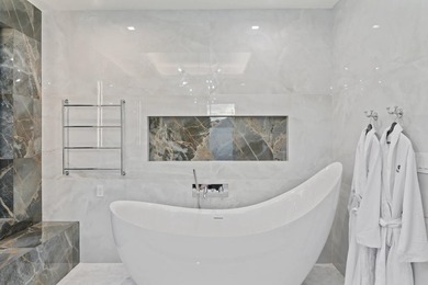 Experience contemporary elegance at 214 28th Street, a - photo 27