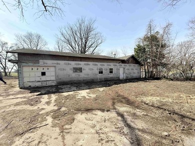 BACK ON THE MARKET! Tucked away on a quiet street in South - photo 30