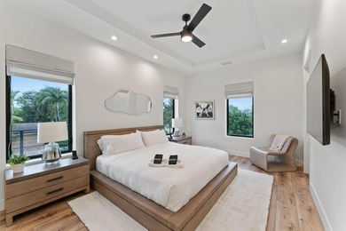 Experience contemporary elegance at 214 28th Street, a - photo 31