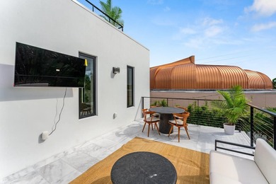 Experience contemporary elegance at 214 28th Street, a - photo 44