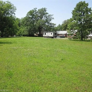 Oversized 1.76+/- acre parcel with 4BR/2.5BA home in Norfolk! - photo 4