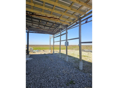 Beautiful Lot IN COCODRIE, with Metal cover for boats, 2 to 6 - photo 4