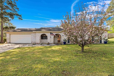 Lake Gladewater Home For Sale in Gladewater Texas