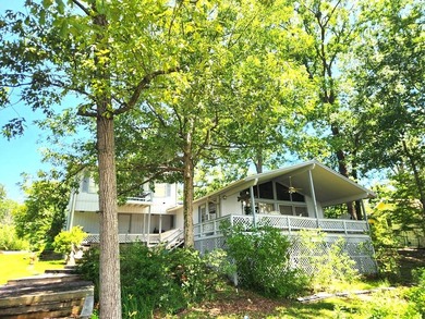 Spacious WATERFRONT home on two DEEP WATER lots! Upon entering - photo 4