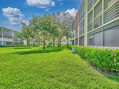 Remodeled & Move-In Ready! Don't miss this beautifully updated - photo 13