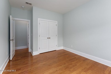 Charming home in an ideal location! This fabulous 3 bed 2 bath - photo 20