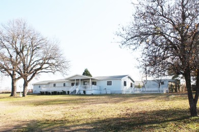 Lake Home Sale Pending in Mabank, Texas