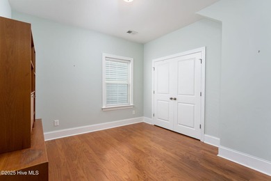 Charming home in an ideal location! This fabulous 3 bed 2 bath - photo 21