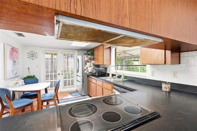 PEACEFUL POND VIEW. CHARMING FLOOR PLAN. MAKE IT YOUR OWN - photo 22