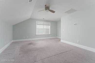 Charming home in an ideal location! This fabulous 3 bed 2 bath - photo 24