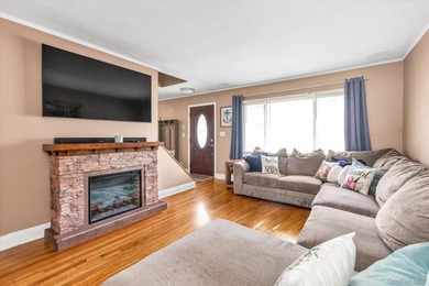 Move right into this charming Cape Cod in the heart of West - photo 5