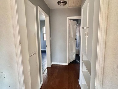 Welcome to 4156 Franklin Ave, San Diego! This 3-bedroom, 2-bath - photo 3