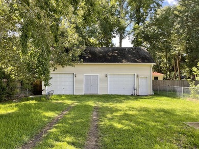 Exceptional investment opportunity or future home! This 4- - photo 5