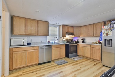 BACK ON THE MARKET AT NO FAULT OF THE SELLERS!!! Welcome home to - photo 4