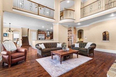 Experience refined living in the heart of Flower Mound's - photo 9