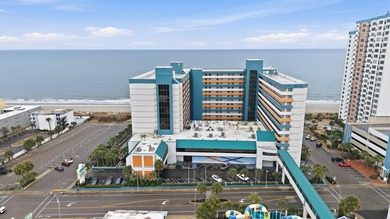 Welcome to your ocean-view getaway at the iconic Landmark Resort - photo 1