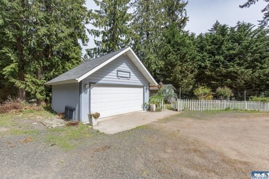 Welcome to this beautiful home on a gorgeous half-acre lot in - photo 28