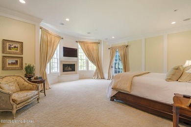 Welcome to elegance redefined at this beautiful estate nestled - photo 34