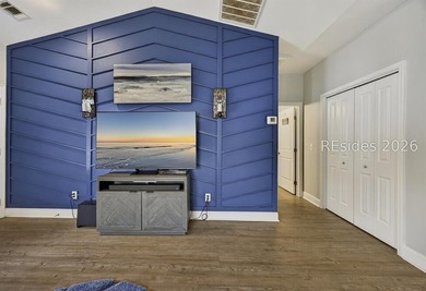 FIRST FLOOR with rare fenced in yard! Enjoy easy, single-level - photo 9
