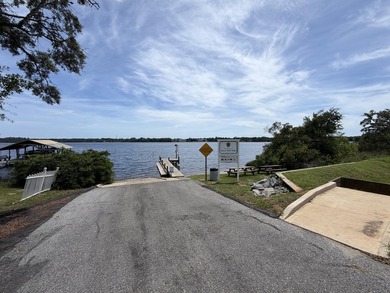 HOLLEY SHORES SUBDIVISION * 4 Bedrooms 3 Full Baths *3 CAR - photo 5