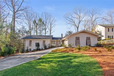 Lake Lanier Home For Sale in Gainesville Georgia