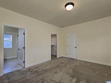 Contemporary single-level 3br, 2ba, plus office/den home in - photo 16