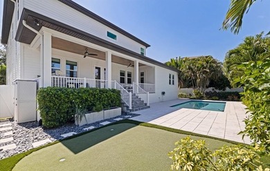 Situated minutes from downtown St. Petersburg, this beautifully - photo 9