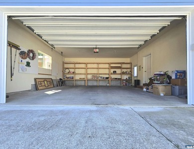 Contemporary single-level 3br, 2ba, plus office/den home in - photo 28
