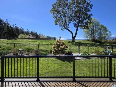 Contemporary single-level 3br, 2ba, plus office/den home in - photo 33