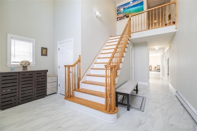 Long Beach Spacious COLONIAL you enter through two story foyer - photo 4