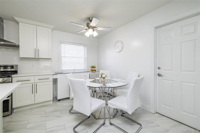Long Beach Spacious COLONIAL you enter through two story foyer - photo 7