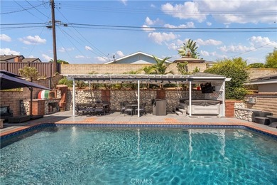 Welcome home to this beautiful 4-bedroom, 2-bathroom home - photo 42