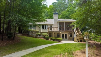 SERENE RETREAT WITH TRANQUIL SETTING... - Lake Home For Sale in Eatonton, Georgia