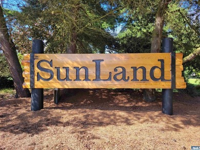 Contemporary single-level 3br, 2ba, plus office/den home in - photo 47